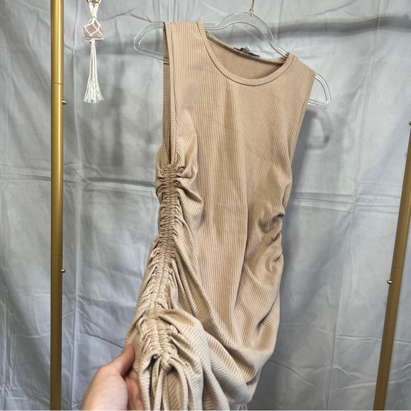 LOVE TREE DRESS - Picture 4 of 7